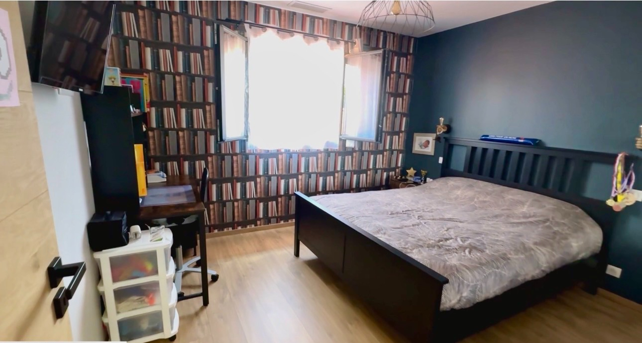 CONDAT-SUR-VIENNE Maison Condat Sur Vienne 8 pièce(s) 266 m2 14