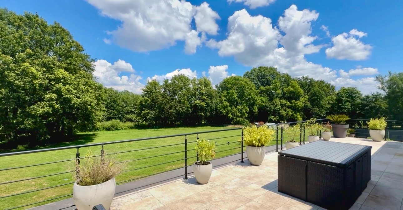 CONDAT-SUR-VIENNE Maison Condat Sur Vienne 8 pièce(s) 266 m2 6