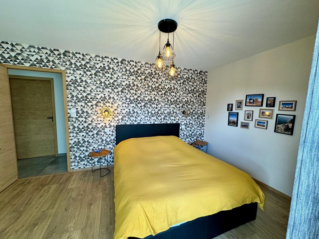 CONDAT-SUR-VIENNE Maison Condat Sur Vienne 8 pièce(s) 266 m2 7