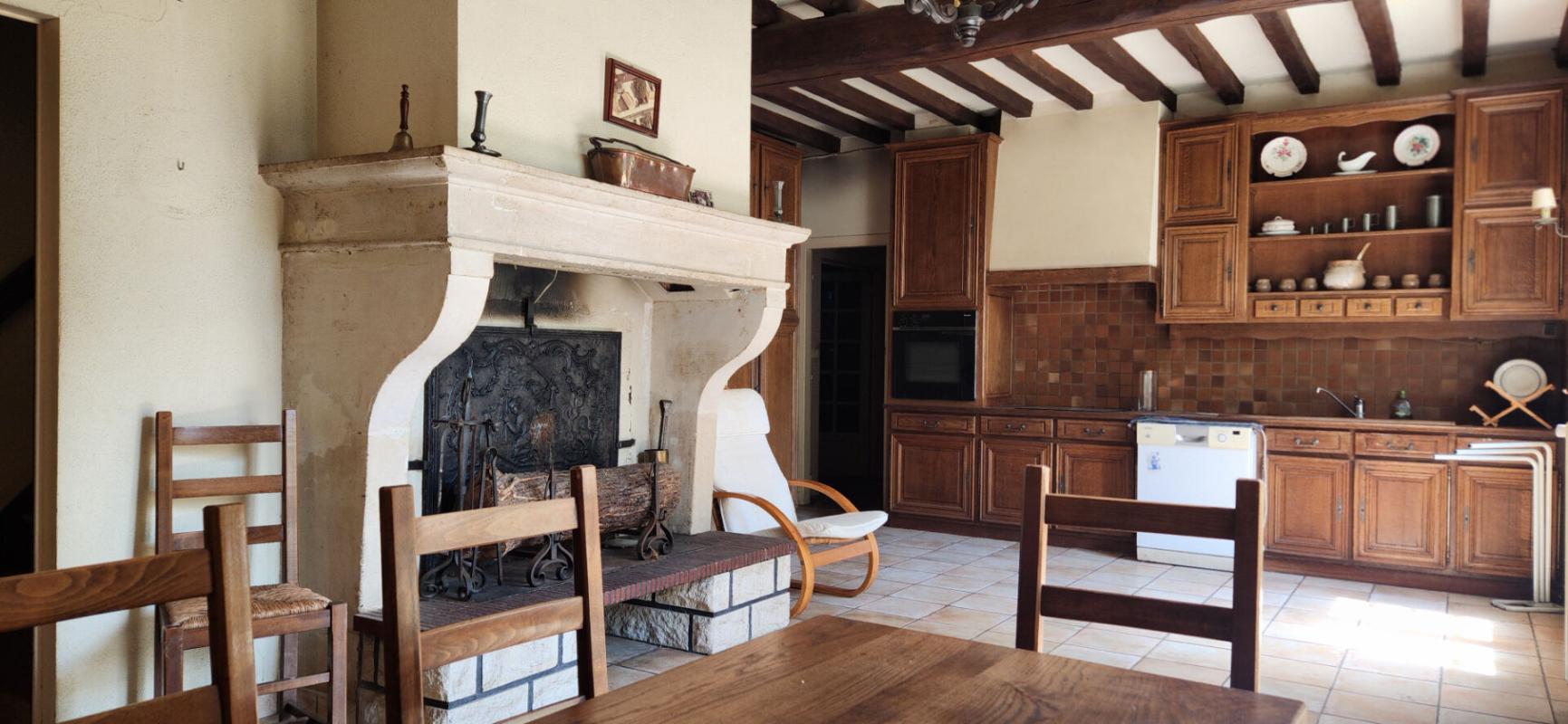 SAINT-REMY-EN-BOUZEMONT-SAINT-GENEST-ET-ISSON Maison Saint Remy En Bouzemont Saint Genest Et Isson 10 pièce(s) 300 m2 5