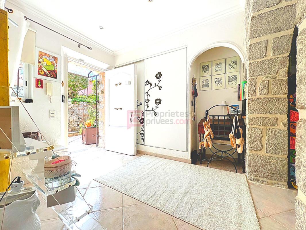 AURIBEAU-SUR-SIAGNE 06810 Auribeau-sur-Siagne ? Villa 4 pièces de caractère 12