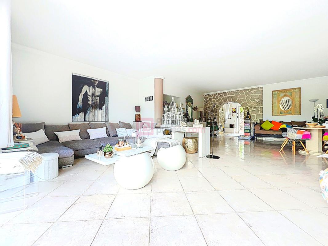 AURIBEAU-SUR-SIAGNE 06810 Auribeau-sur-Siagne ? Villa 4 pièces de caractère 5