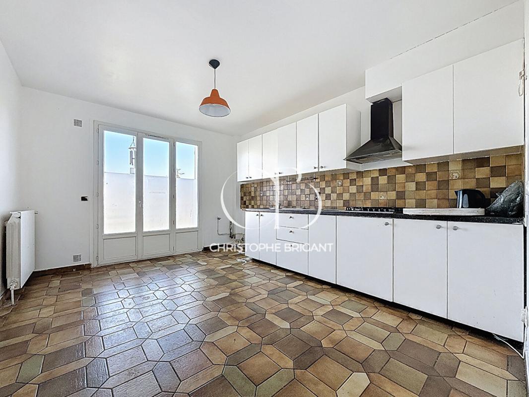 VILLEJUIF Maison Villejuif 10 pièce(s) 240 m2 5