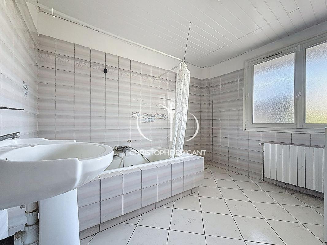 VILLEJUIF Maison Villejuif 10 pièce(s) 240 m2 8