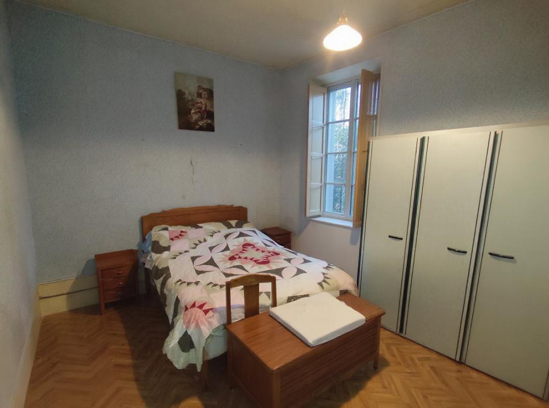 NARBONNE Narbonne Centre : Maison de Caractère de 171 m²  - T8  -  R+2 - avec Cour-Parking et Toit-Terrasse 8