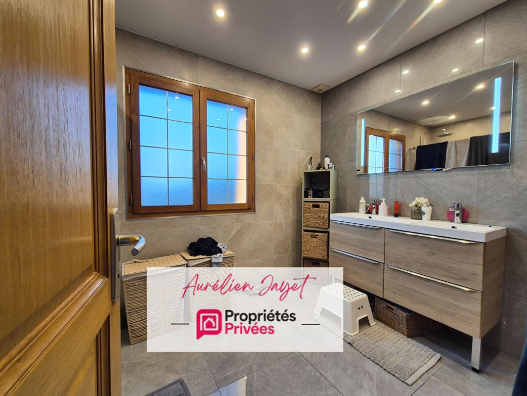 GODERVILLE Maison familiale 145 m² ? Vie de plain-pied ? 5 chambres ? Terrain aménagé 7