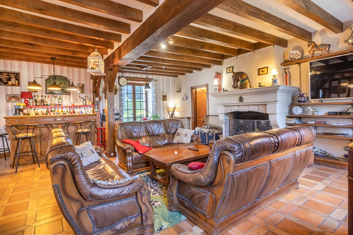 NEUVY-SUR-BARANGEON Maison Neuvy Sur Barangeon 6 pièce(s) 210 m2 6