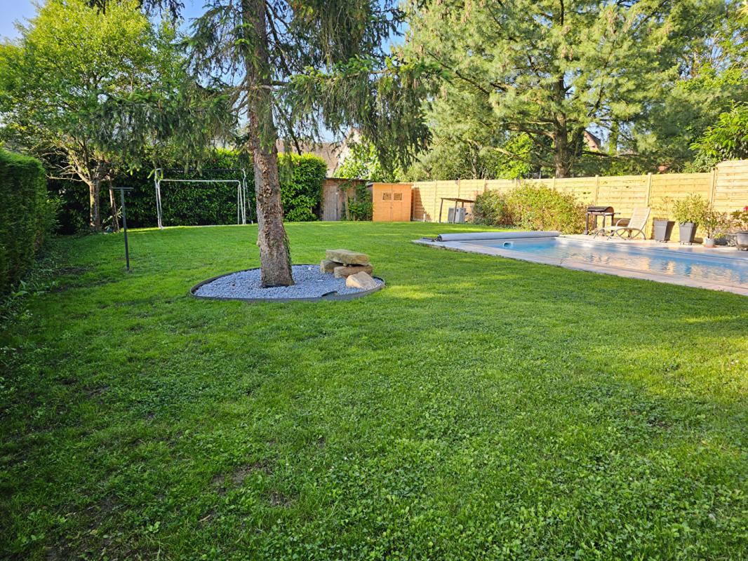 YERRES Yerres , Maison 205 m² , Piscine chauffée , Secteur recherché 13