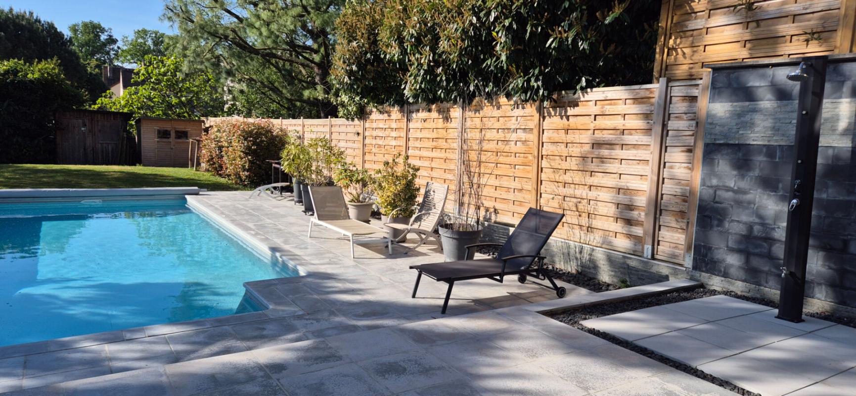 YERRES Yerres , Maison 205 m² , Piscine chauffée , Secteur recherché 17