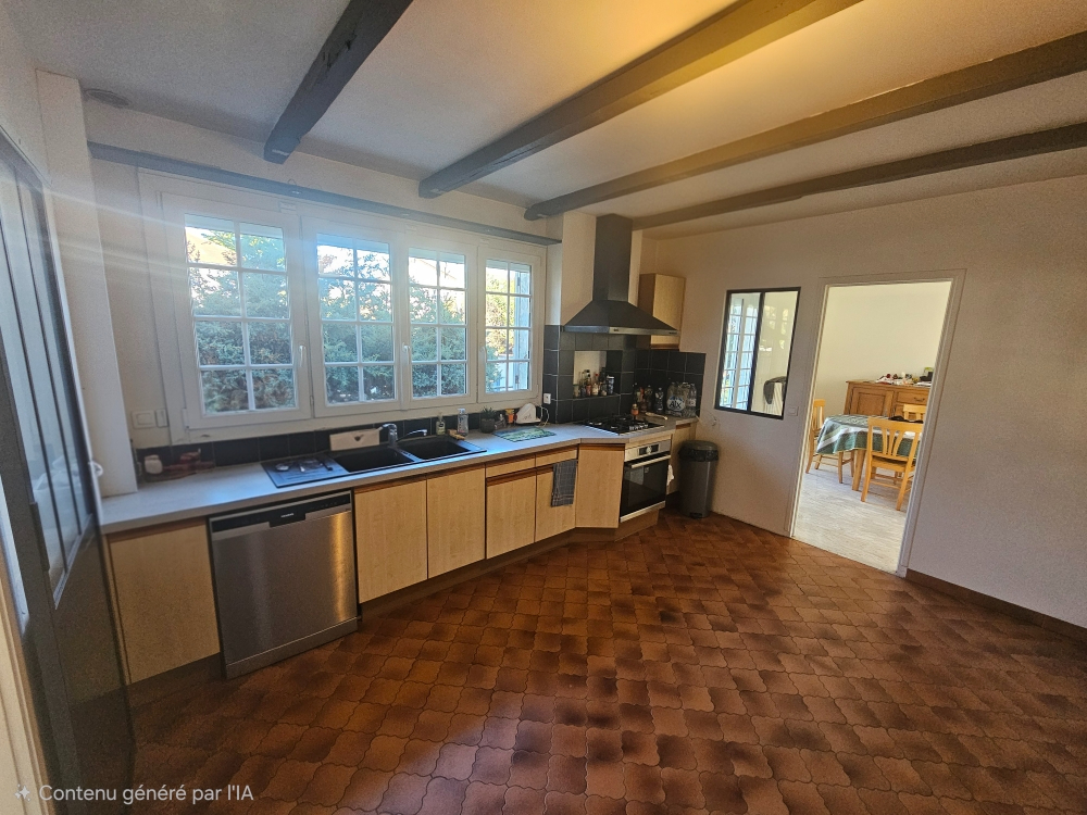 YERRES Yerres , Propriété de standing 205 m² , Piscine chauffée , Secteur recherché 3