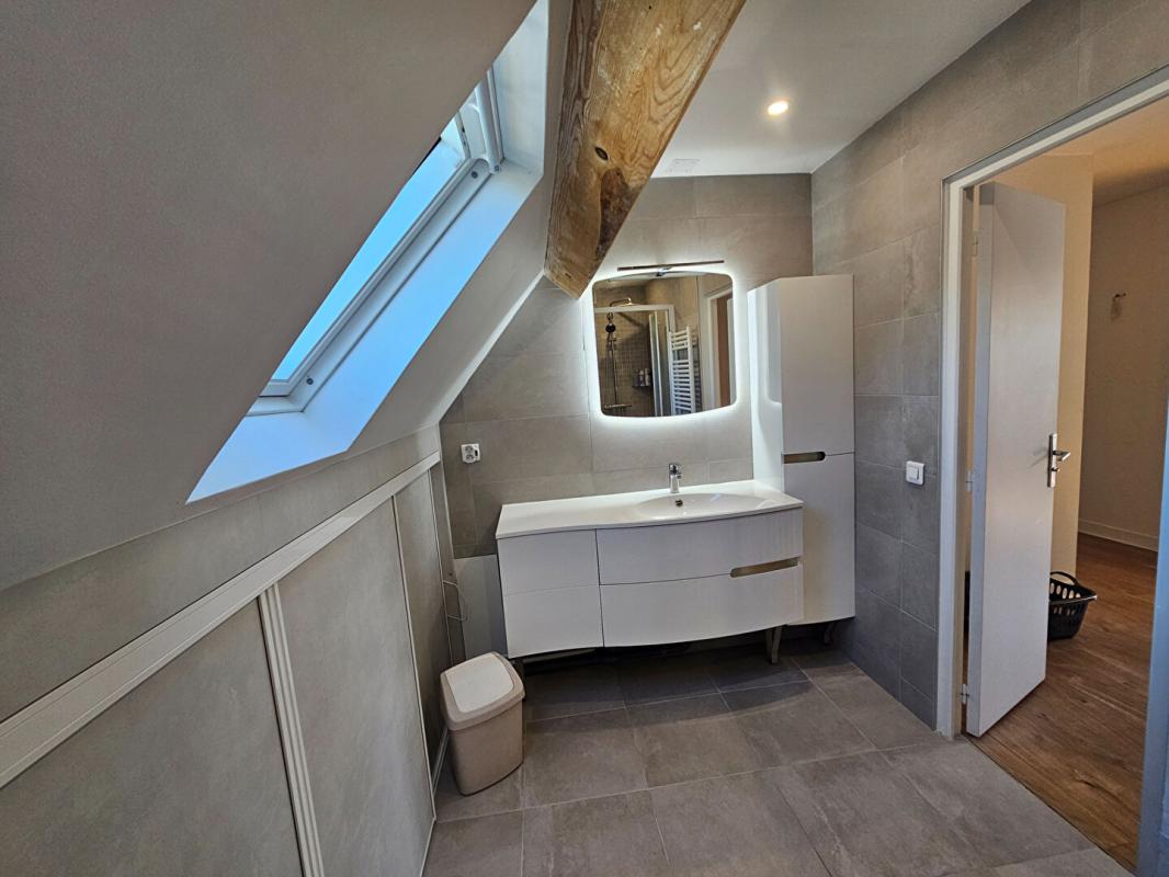 YERRES Yerres , Propriété de standing 205 m² , Piscine chauffée , Secteur recherché 9