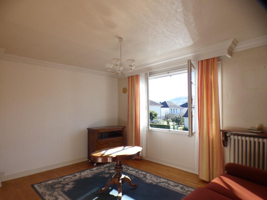 TERRASSON-LAVILLEDIEU Maison Terrasson Lavilledieu 3 chambres garge et jardin 8