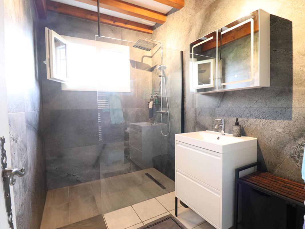 PESCHADOIRES Maison Peschadoires 7 pièce(s) 160 m2 environs + jardin +/-2000 m2 15