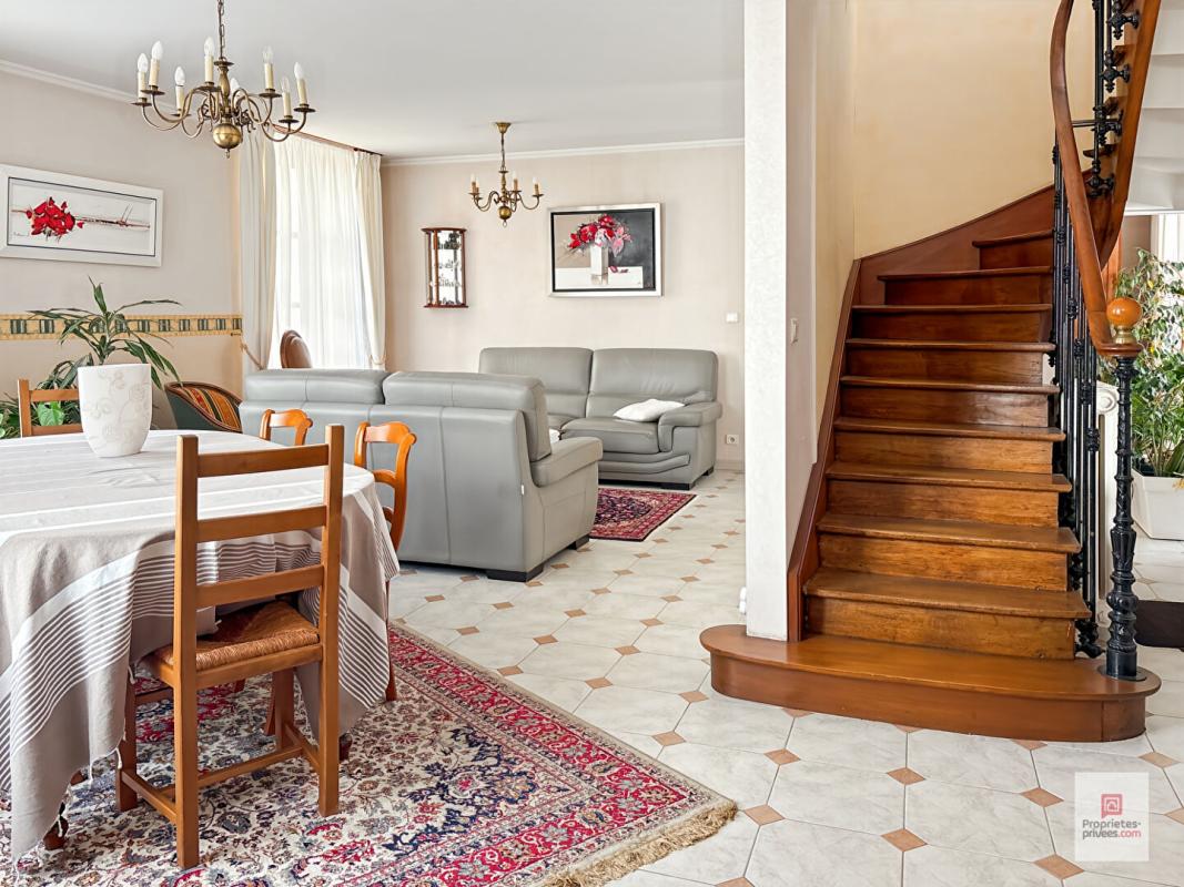 LA FLECHE Maison de Maitre - La Fleche 9 pièce(s) 244 m2 7