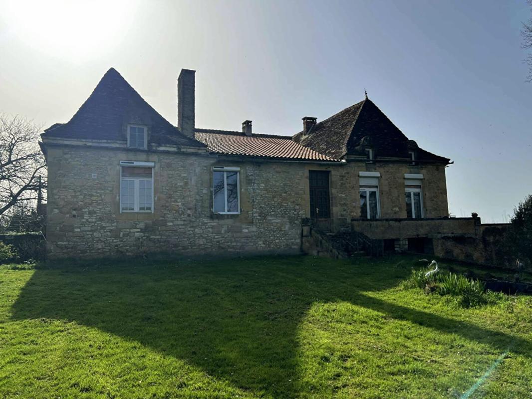 SAINT-GERMAIN-DES-PRES Maison Saint Germain Des Pres 12 pièce(s) 300 m2 13