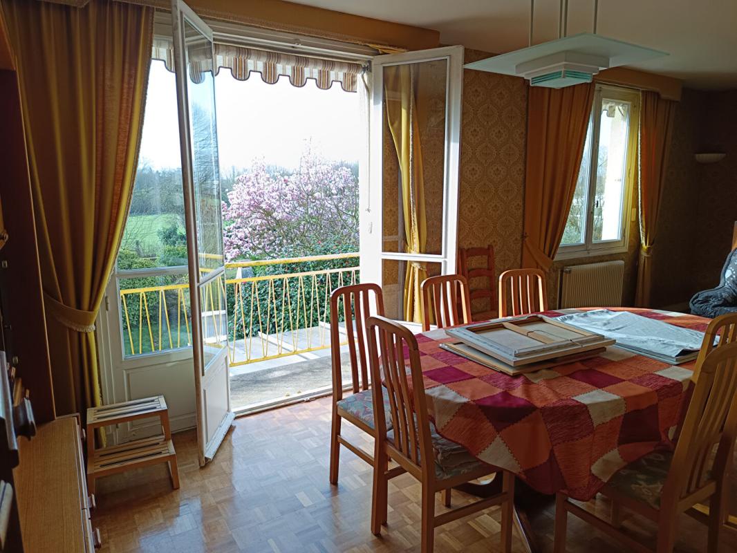 LE RHEU Maison 3 chambres jardin sans vis à vis 5