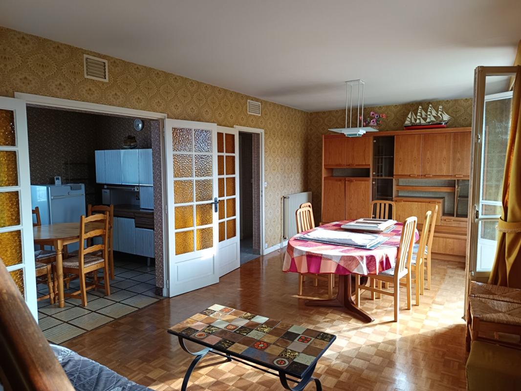 LE RHEU Maison 3 chambres jardin sans vis à vis 6