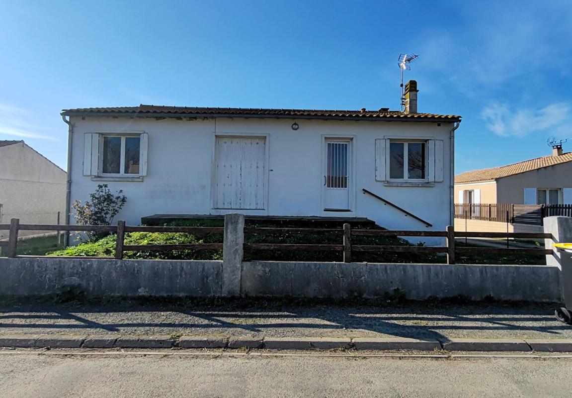 NUAILLE-D'AUNIS Nuaillé d'aunis 17540 ; maison de 104 m2, 4 chambres, parcelle de 604 m2 2