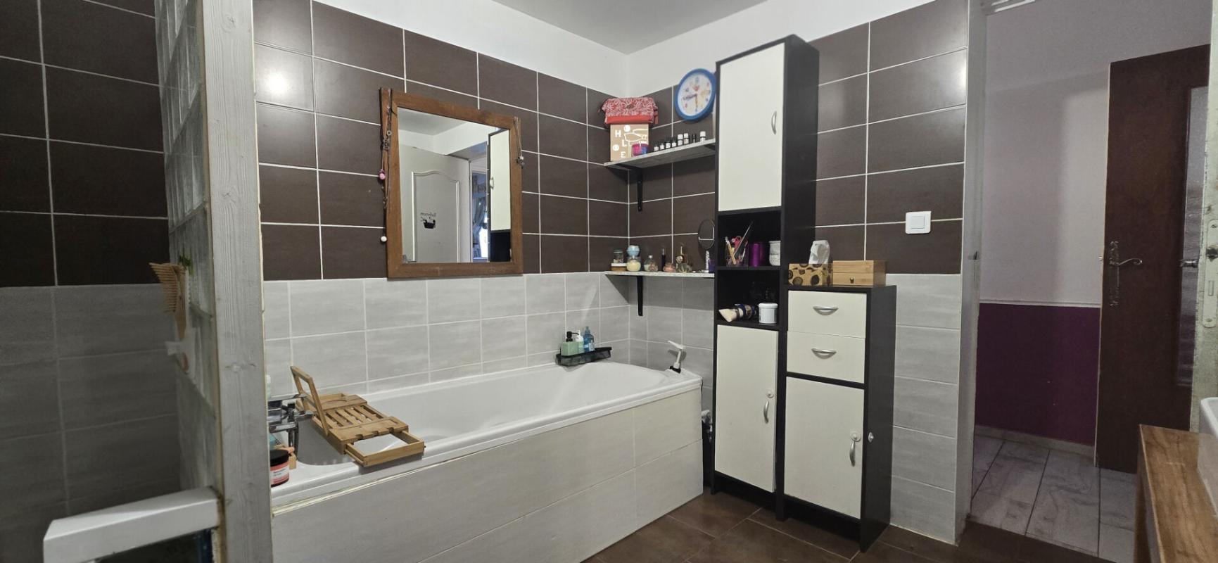 FRASNE-LE-CHATEAU ?Maison en pierre 146m² rénovée situé à Frasne-le-Château 12