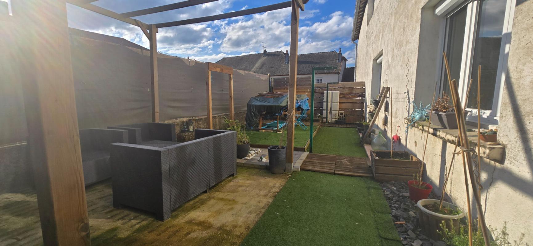 FRASNE-LE-CHATEAU ?Maison en pierre 146m² rénovée situé à Frasne-le-Château 14