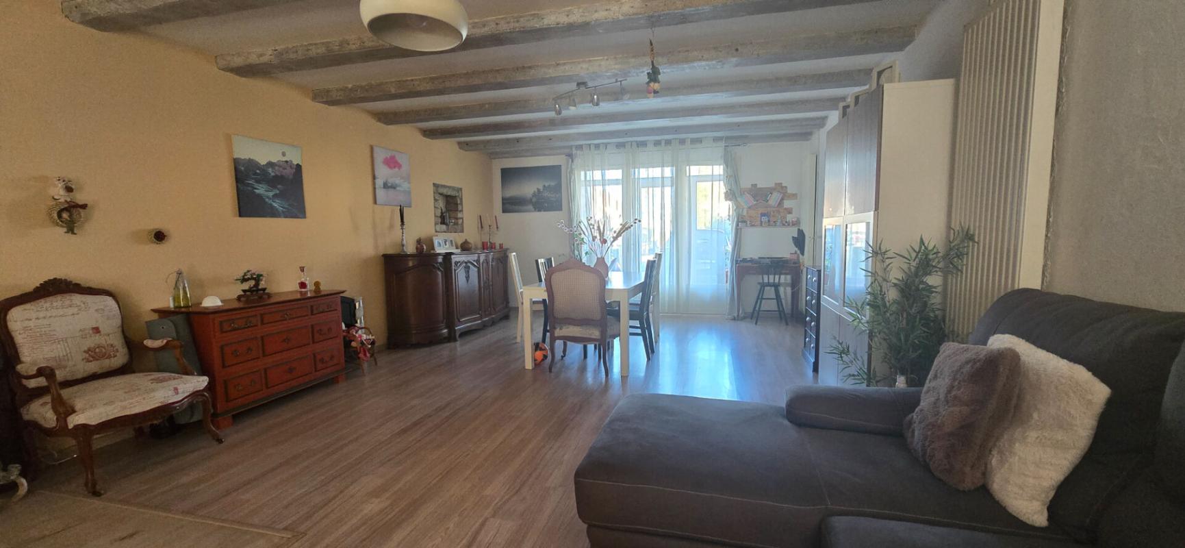 FRASNE-LE-CHATEAU ?Maison en pierre 146m² rénovée situé à Frasne-le-Château 7