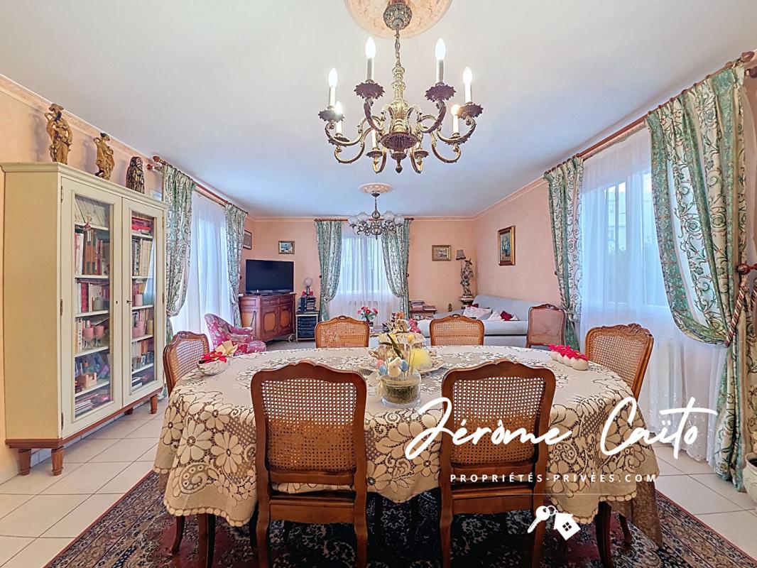 LE GRAU-DU-ROI Maison Le Grau Du Roi 4 pièce(s) 103 m2 - 3 chambres + garage + places de parking 3