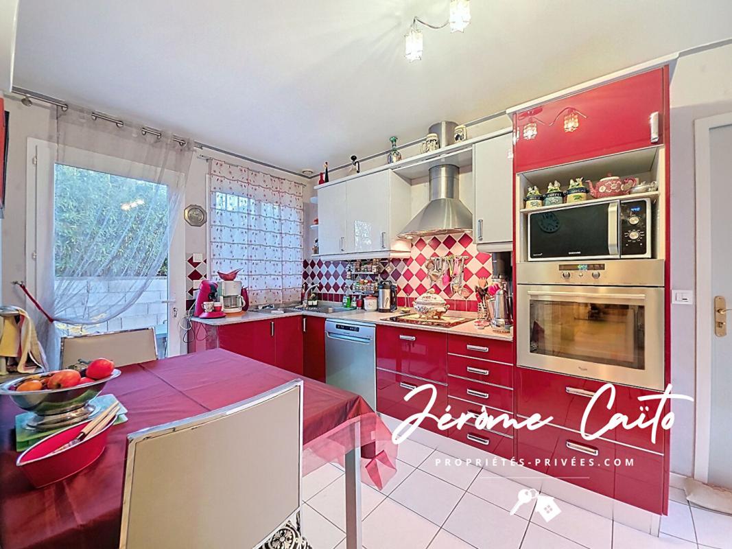 LE GRAU-DU-ROI Maison Le Grau Du Roi 4 pièce(s) 103 m2 - 3 chambres + garage + places de parking 5