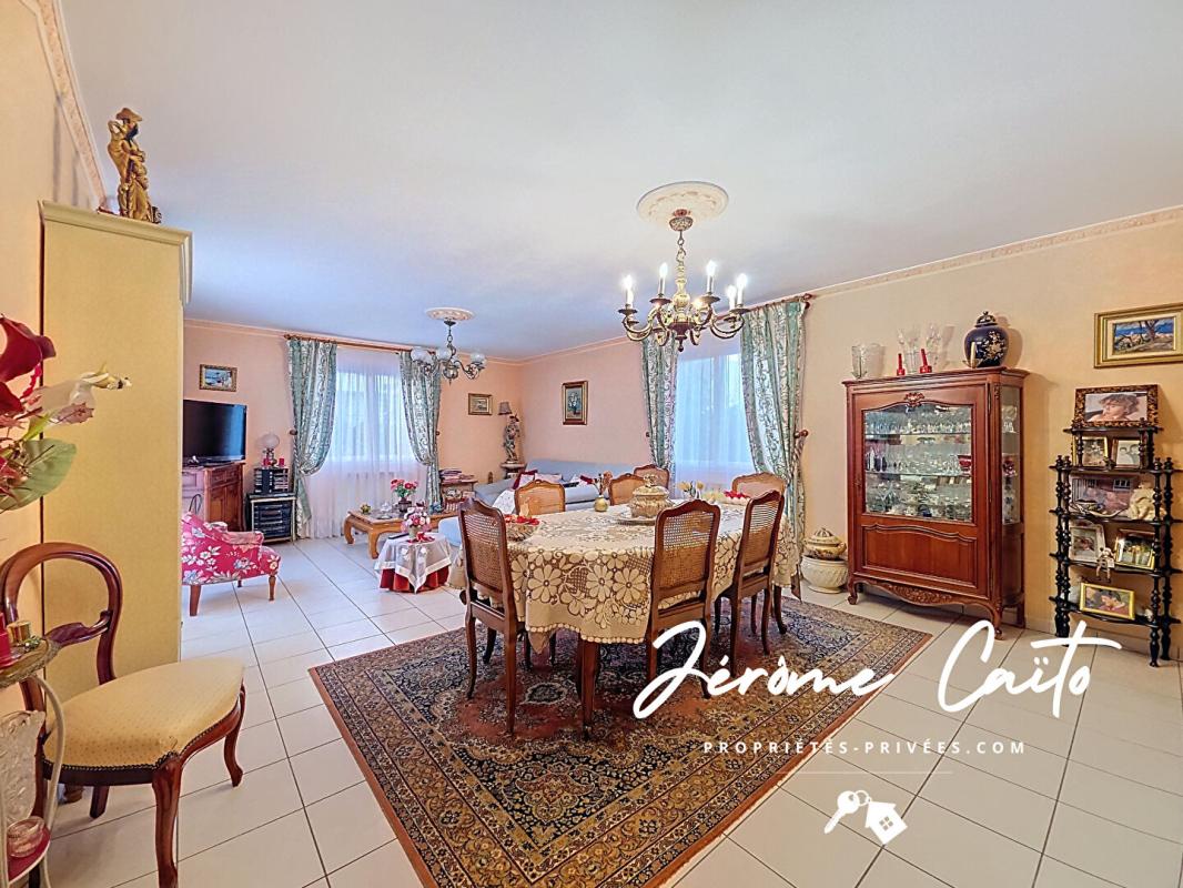 LE GRAU-DU-ROI Maison Le Grau Du Roi 4 pièce(s) 103 m2 - 3 chambres + garage + places de parking 6