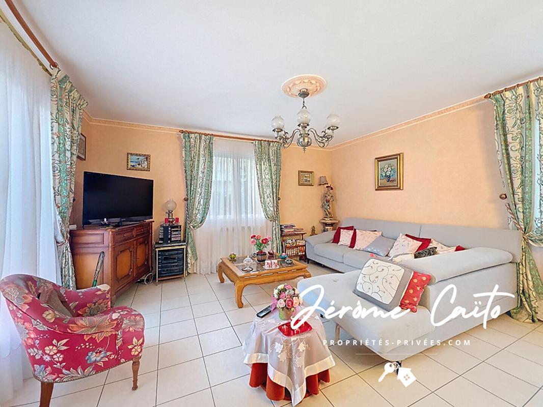 LE GRAU-DU-ROI Maison Le Grau Du Roi 4 pièce(s) 103 m2 - 3 chambres + garage + places de parking 7