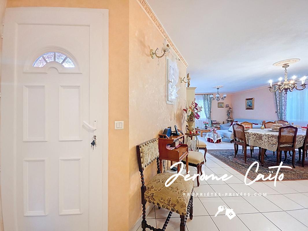 LE GRAU-DU-ROI Maison Le Grau Du Roi 4 pièce(s) 103 m2 - 3 chambres + garage + places de parking 9