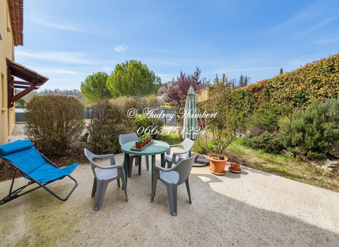 PIERREVERT PIERREVERT, superbe VILLA T6,  récente et confortable de 147 m²  sur 1000 m² de jardin arborés avec piscine 11