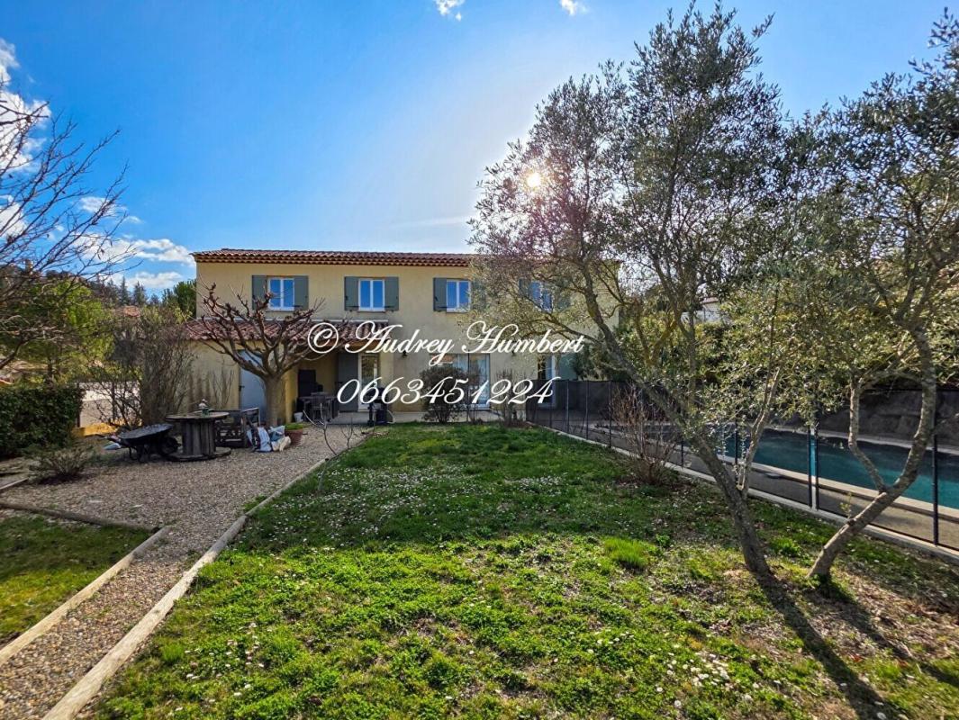 PIERREVERT PIERREVERT, superbe VILLA T6,  récente et confortable de 147 m²  sur 1000 m² de jardin arborés avec piscine 14