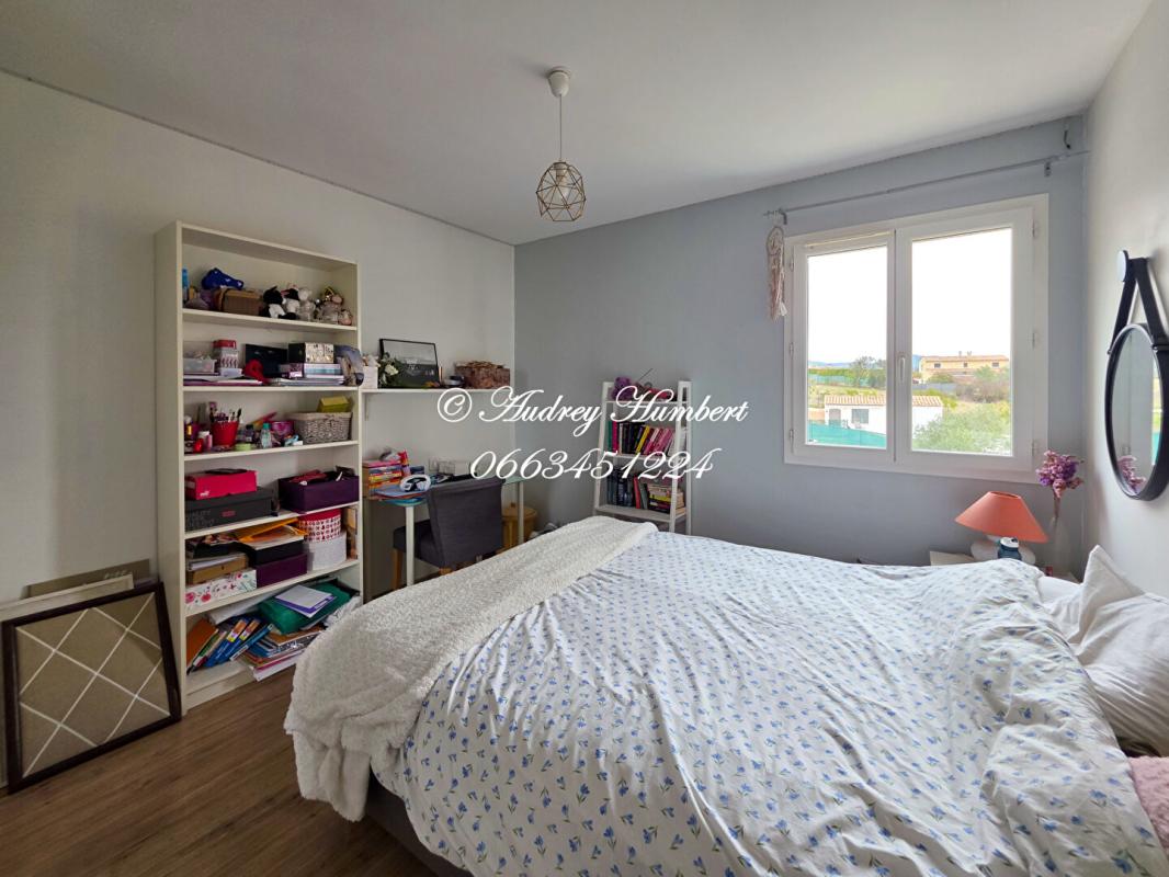 PIERREVERT PIERREVERT, superbe VILLA T6,  récente et confortable de 147 m²  sur 1000 m² de jardin arborés avec piscine 7