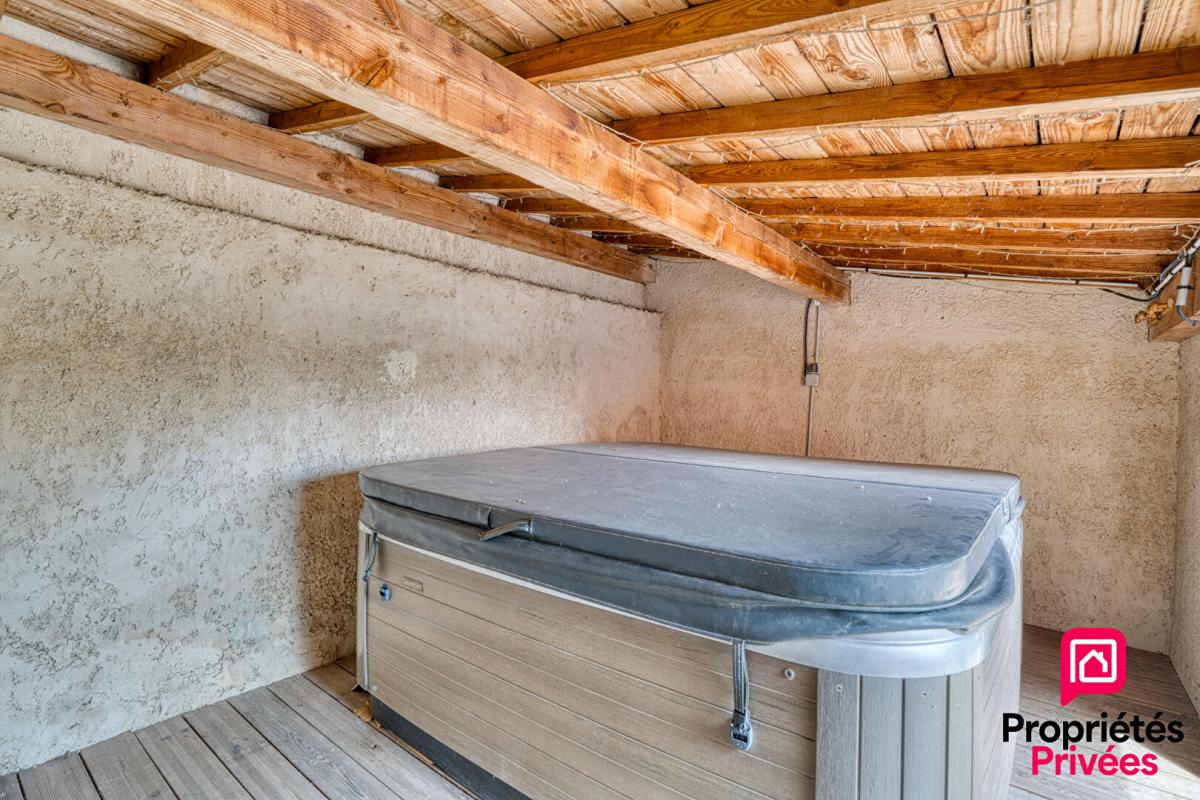 OYTIER-SAINT-OBLAS Maison de caractère de 257 m2 avec T2 indépendant - Oytier-Saint-Oblas 13