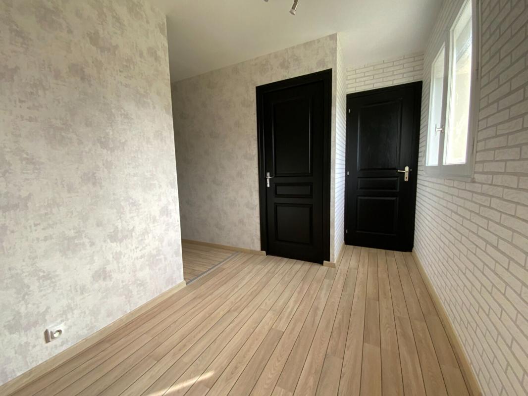 GRANVILLE Maison proche  Granville 8 pièce(s) 165m2 au calme 9