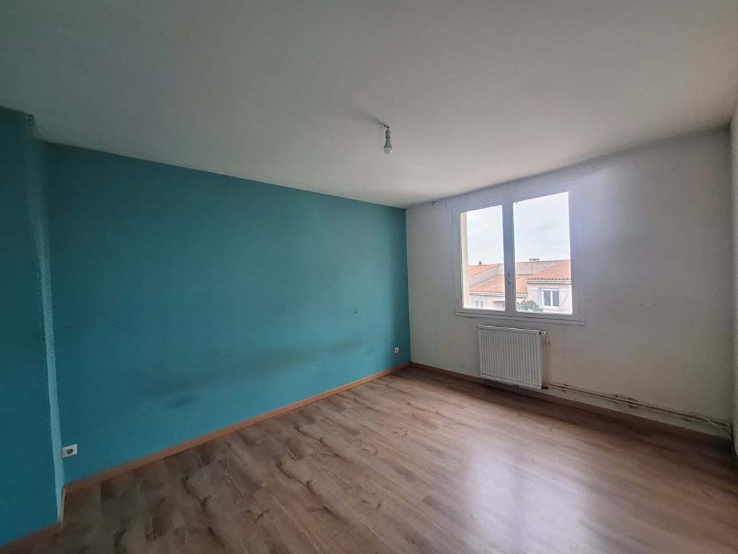 CARCASSONNE Maison avec jardin et grand garage 4