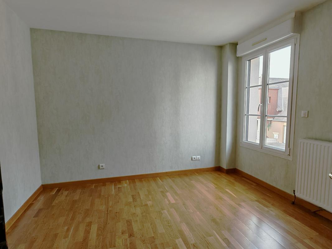 LA FERTE-BERNARD Belle maison familiale à La Ferte Bernard 7 pièces 183 m2 10