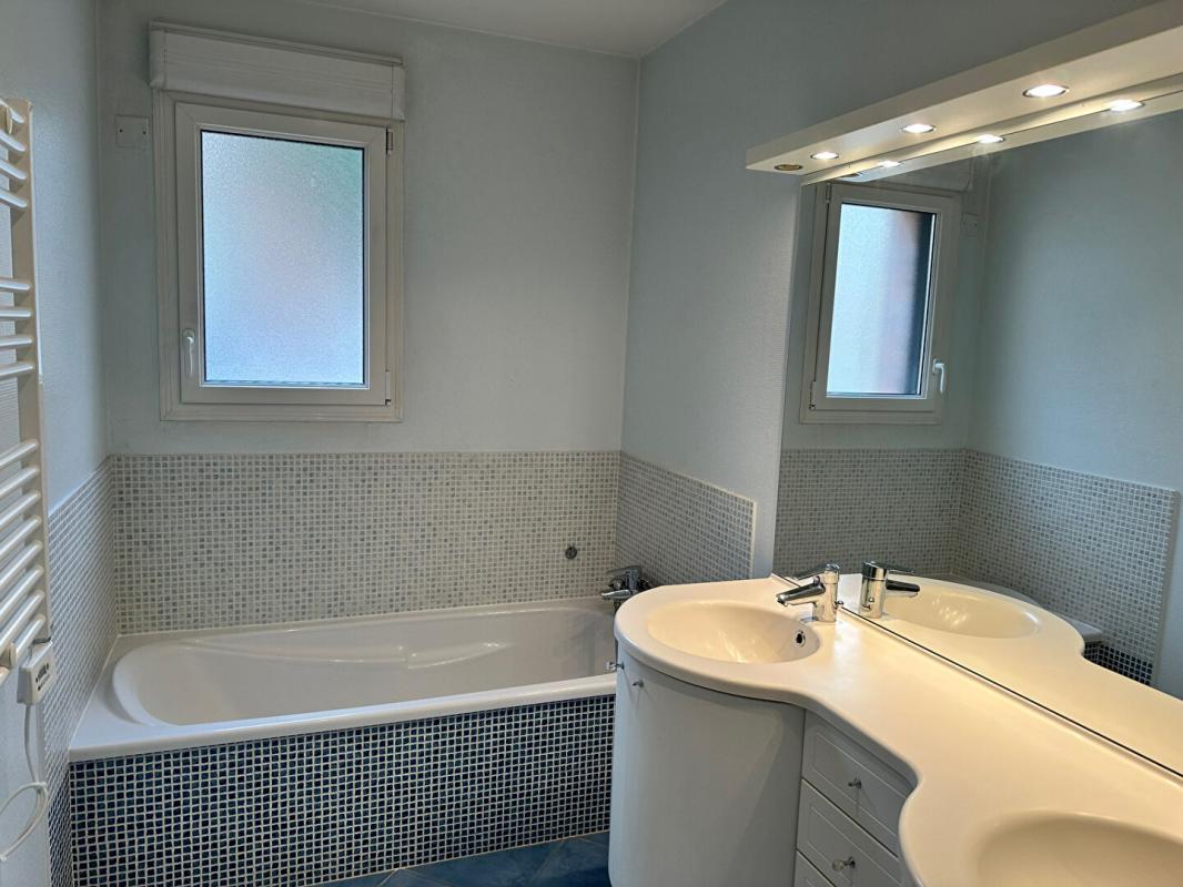 LA FERTE-BERNARD Belle maison familiale à La Ferte Bernard 7 pièces 183 m2 15