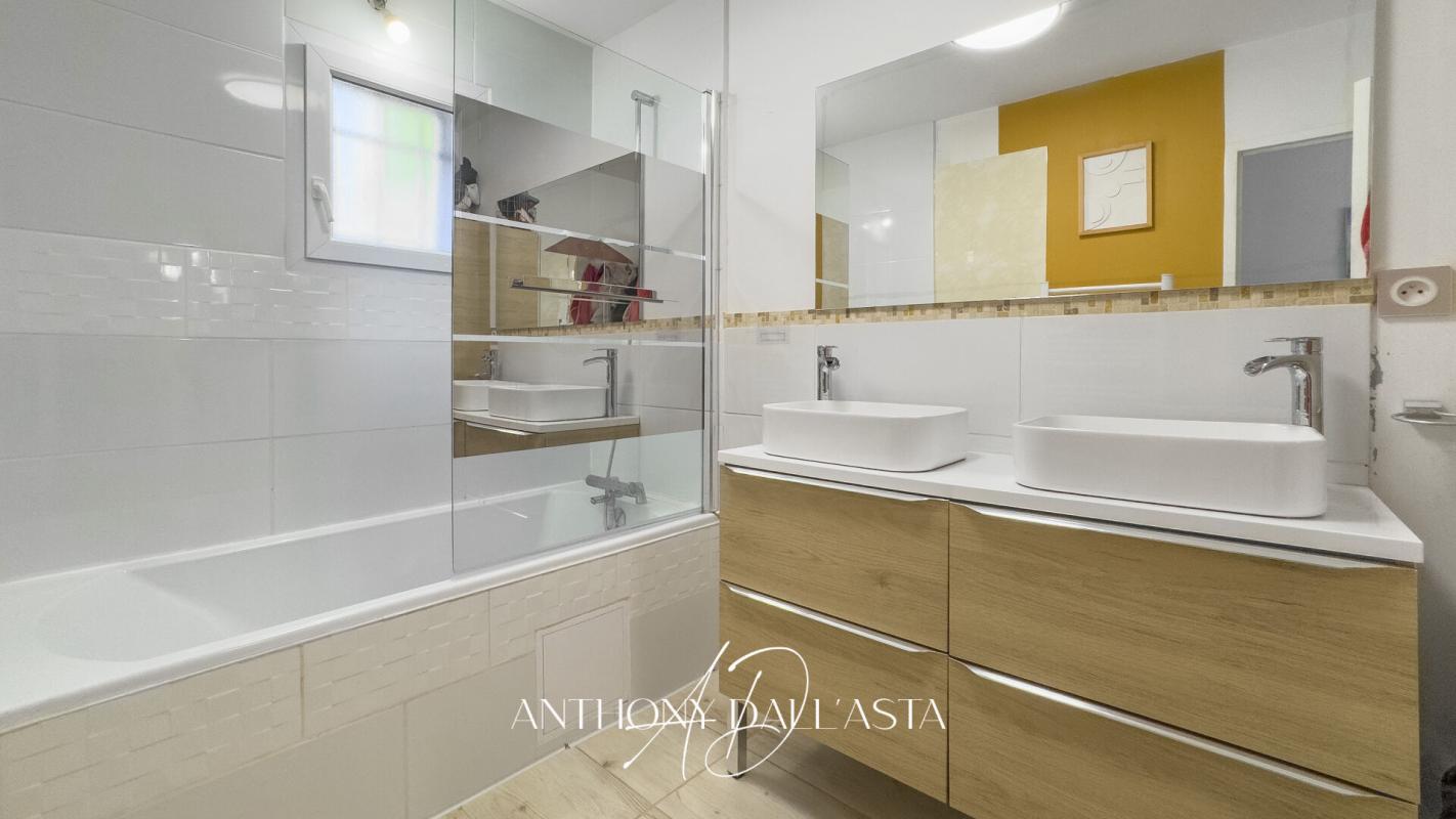 MOUSSOULENS Maison- 3 chambres- salon- séjour- cuisine- garage- jardin- terrasse 5