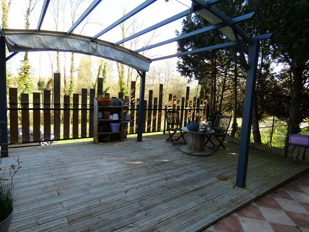 IVRY-LA-BATAILLE Maison familiale 5 chambres + sous sol total 17