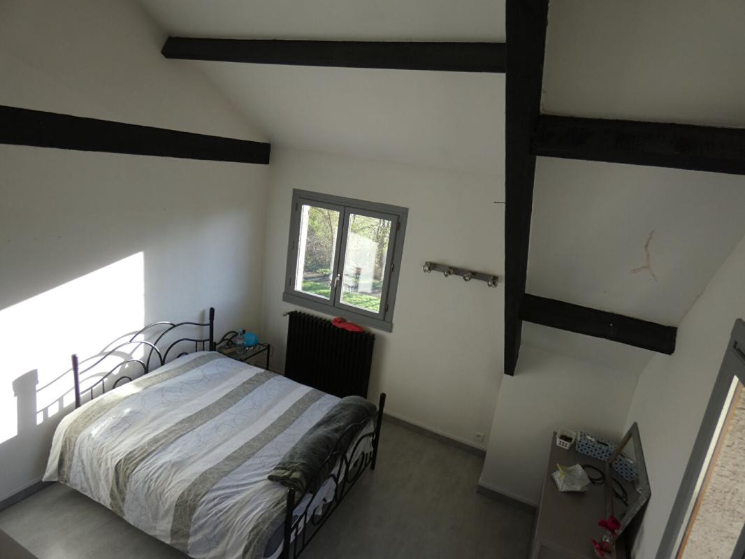 IVRY-LA-BATAILLE Maison familiale 5 chambres + sous sol total 9