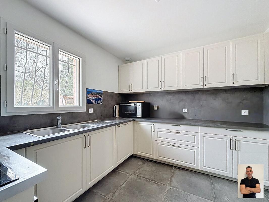 ROCBARON Maison Rocbaron 3 pièce(s) 85 m2 10