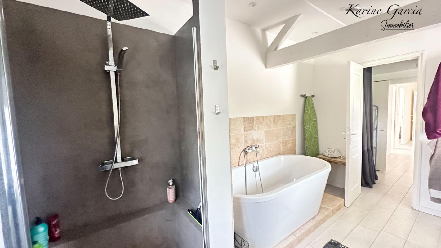 SANARY-SUR-MER SANARY SUR MER - APPARTEMENT DE TYPE 3 - PARKING PRIVATIF 12