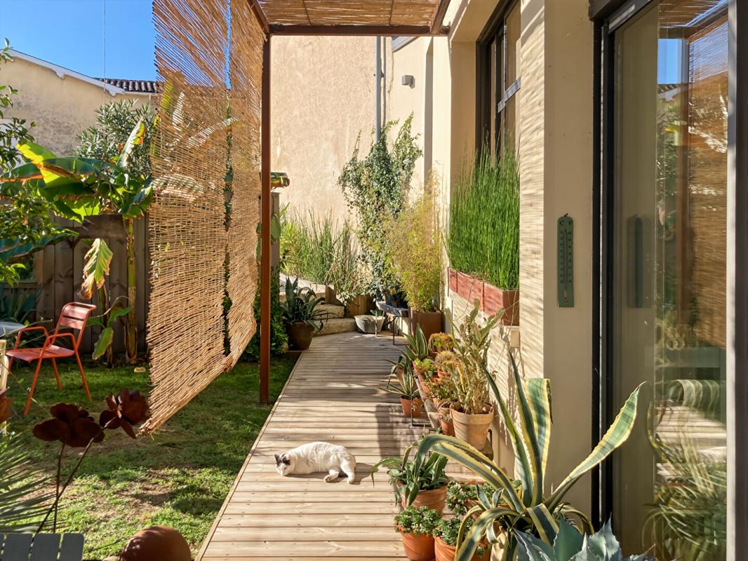 SAUTERNES Magnifique propriété rénovée et jardin paysager au coeur de Sauternes 6