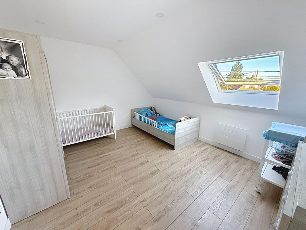 MILLAM Maison Millam 7 pièce(s) 255 m2 12