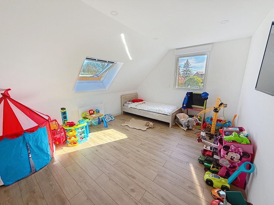 MILLAM Maison Millam 7 pièce(s) 255 m2 15