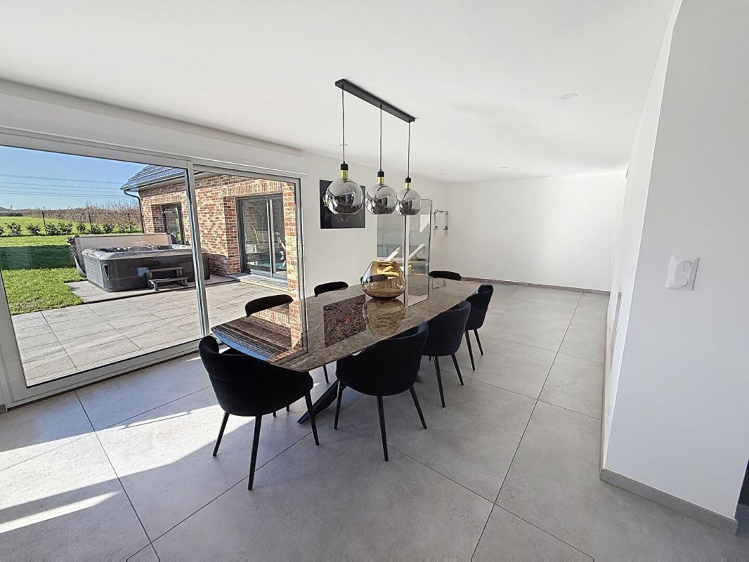 MILLAM Maison Millam 7 pièce(s) 255 m2 7