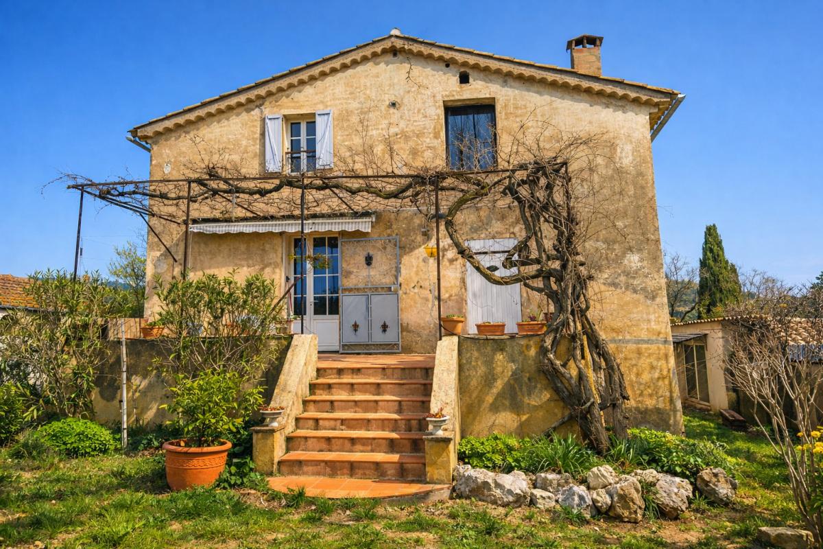 LA MOTTE Maison de maître de caractère au coeur de la Provence - La Motte 6