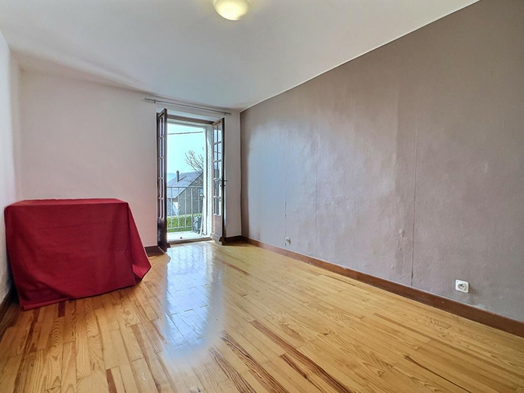 VEREL-PRAGONDRAN Propriété de charme avec piscine, composée de deux maisons indépendantes sur 2800m2 de terrain 17