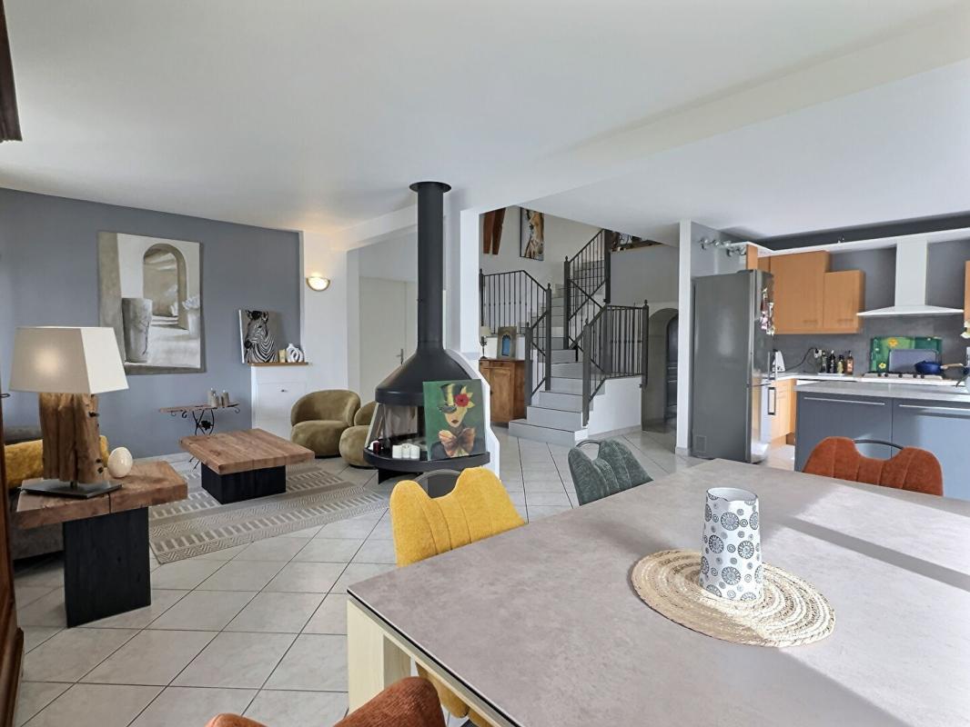 VEREL-PRAGONDRAN Propriété de charme avec piscine, composée de deux maisons indépendantes sur 2800m2 de terrain 7